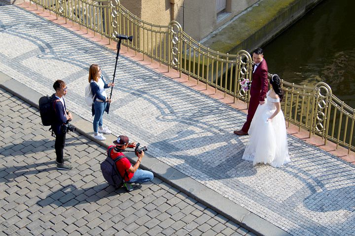 Fotografia weselna – czy należałoby zatrudnić fotografa?
